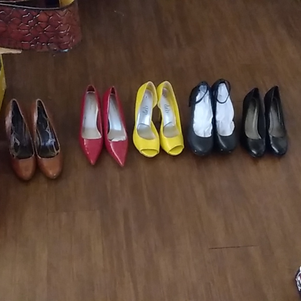 Used heels size 7-8 sold separately<Quick Sale Expires 4/15/22>